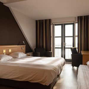 Zimmer mit zwei Einzelbetten